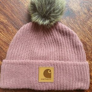Carhartt beanie w/ Pom